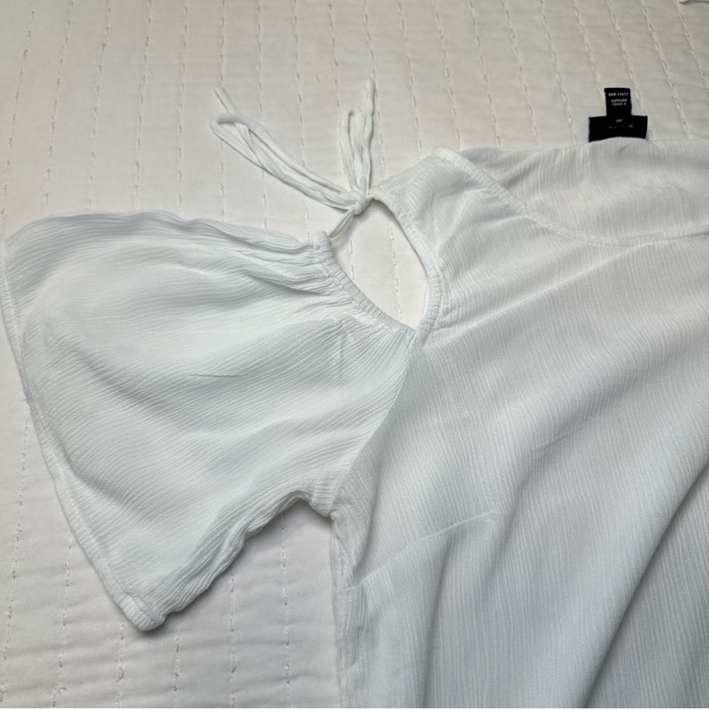 a.n.a Women's White Cold Shoulder Crew Neck Short White Tie Sleeve Blouse - Picture 8 of 10